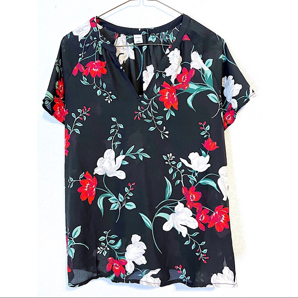 Old Navy Black Red White Floral Blouse Size S